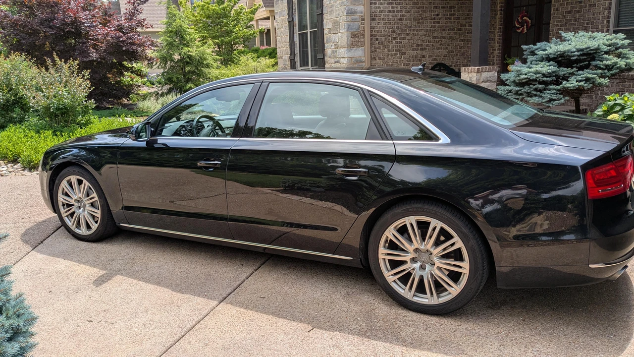 2014 Audi D4 A8 - Image 8 of 11
