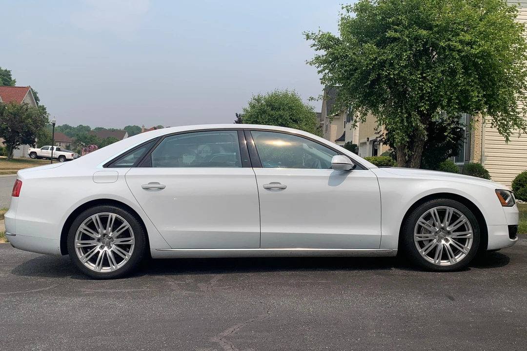 2014 Audi D4 A8 - Image 3 of 31