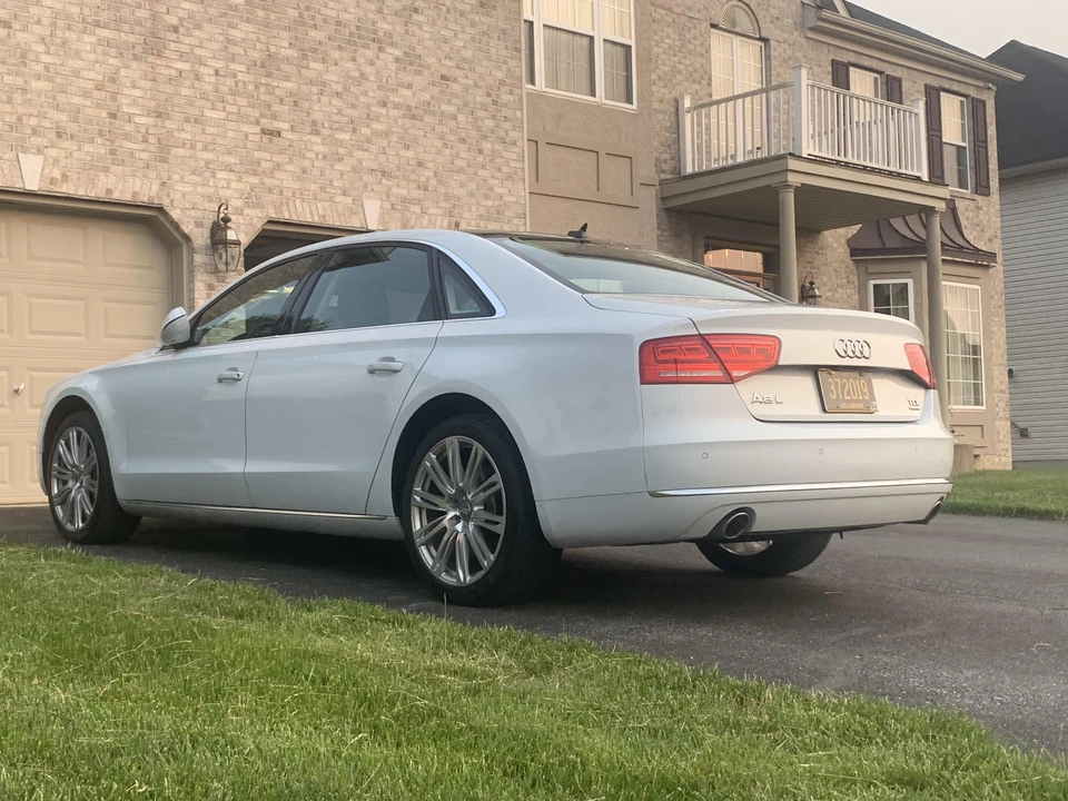 2014 Audi D4 A8 - Image 10 of 31