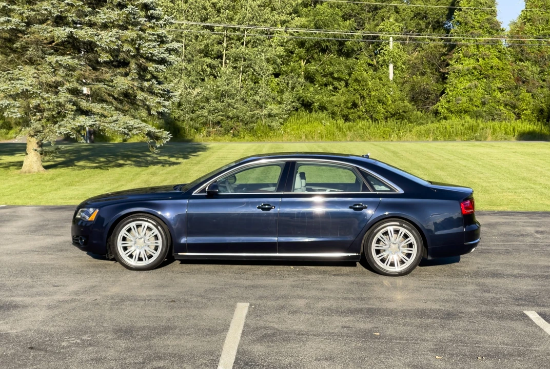 2014 Audi D4 A8 - Image 10 of 31