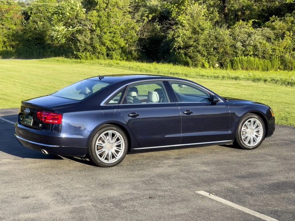 2014 Audi D4 A8 - Image 19 of 31