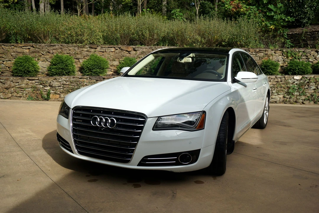 2014 Audi D4 A8 - Image 4 of 31
