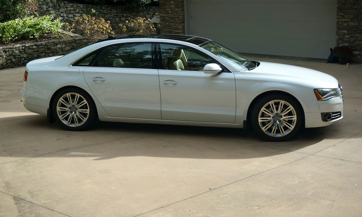 2014 Audi D4 A8 - Image 9 of 31