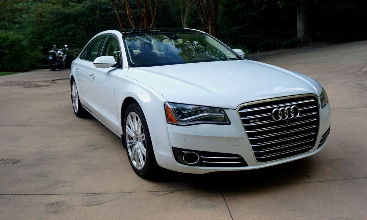 2014 Audi D4 A8 - Image 5 of 31