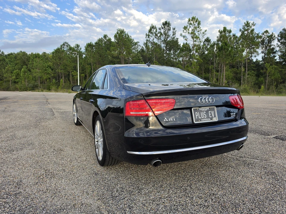 2014 Audi D4 A8 - Image 8 of 31