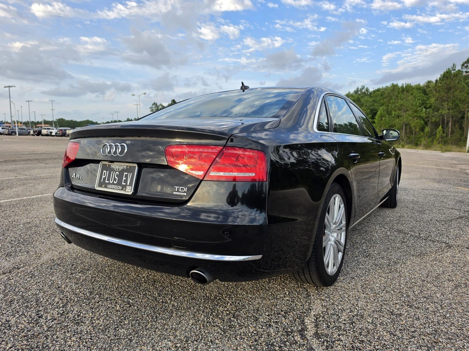 2014 Audi D4 A8 - Image 10 of 31