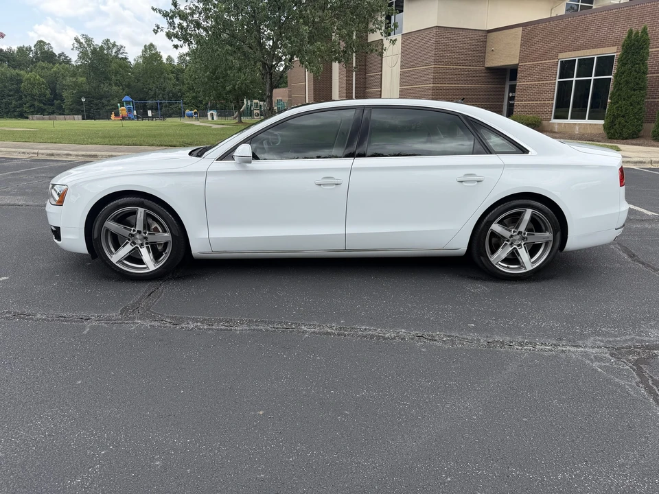 2014 Audi D4 A8 - Image 13 of 31