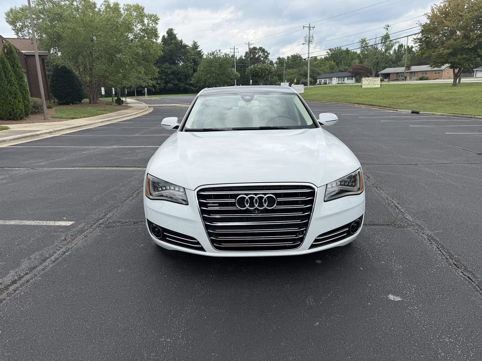 2014 Audi D4 A8 - Image 9 of 31