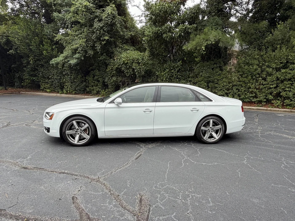 2014 Audi D4 A8 - Image 3 of 31