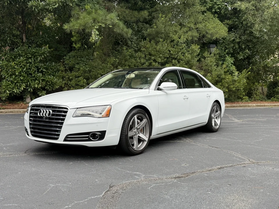 2014 Audi D4 A8 - Image 2 of 31