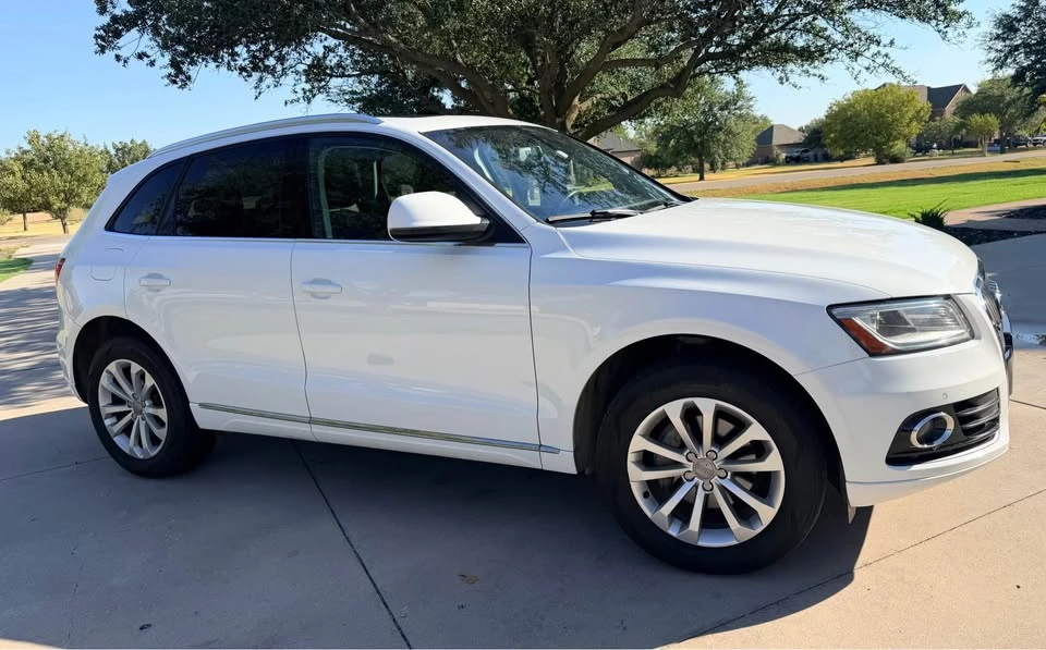 2014 Audi 8R Q5 - Image 2 of 11