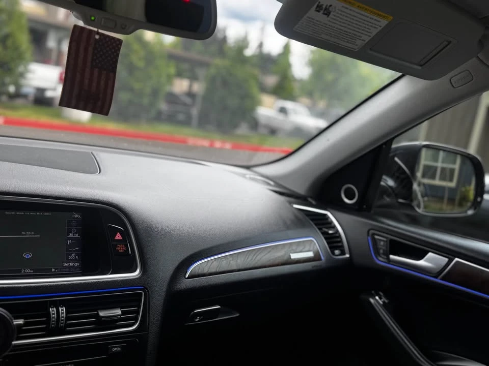 2014 Audi 8R Q5 - Image 8 of 9