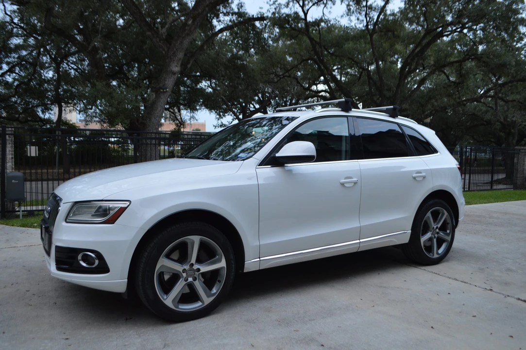 2014 Audi 8R Q5 - Image 2 of 31