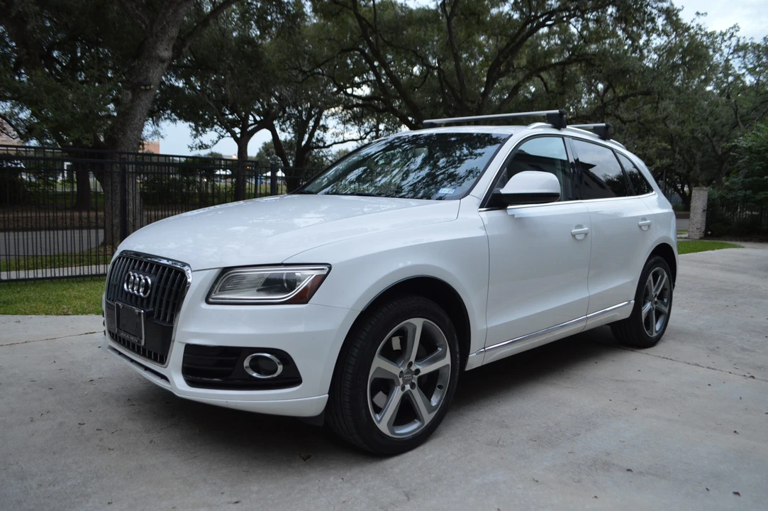 2014 Audi 8R Q5 - Image 3 of 31