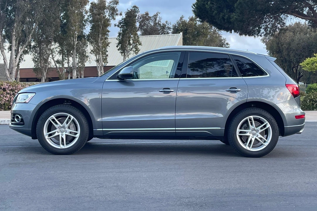 2014 Audi 8R Q5 - Image 3 of 31