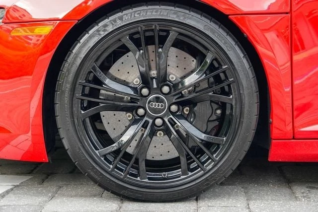2014 Audi 42 R8 - Image 14 of 31