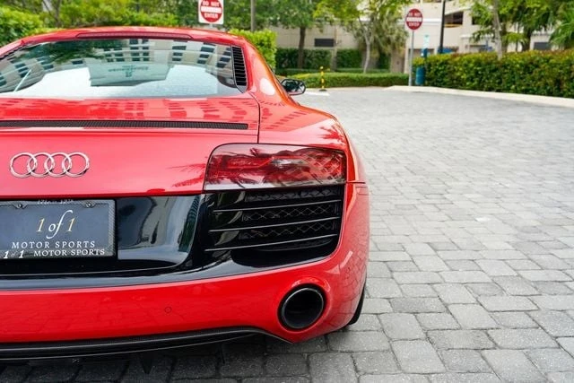 2014 Audi 42 R8 - Image 26 of 31