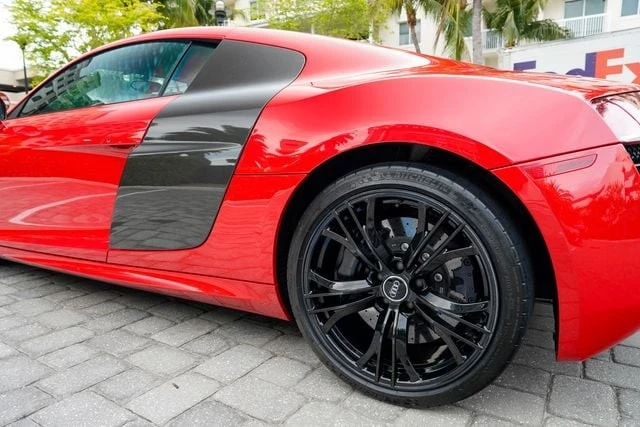 2014 Audi 42 R8 - Image 18 of 31