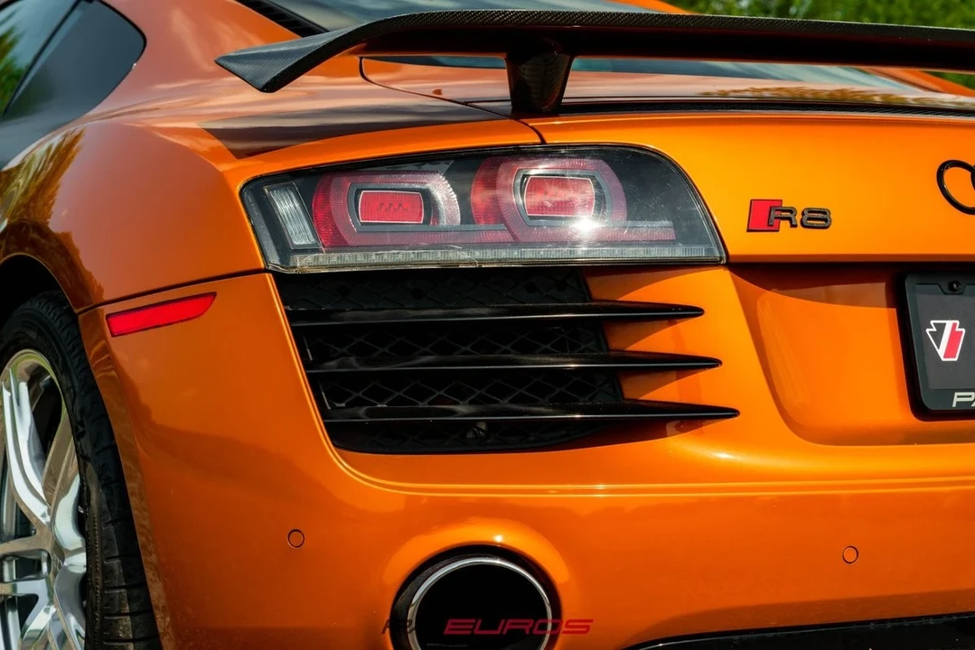2014 Audi 42 R8 - Image 9 of 10