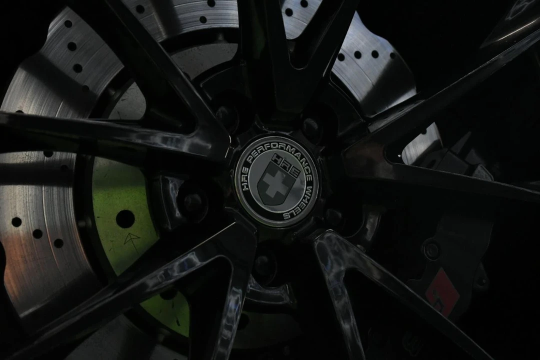 2014 Audi 42 R8 - Image 5 of 31
