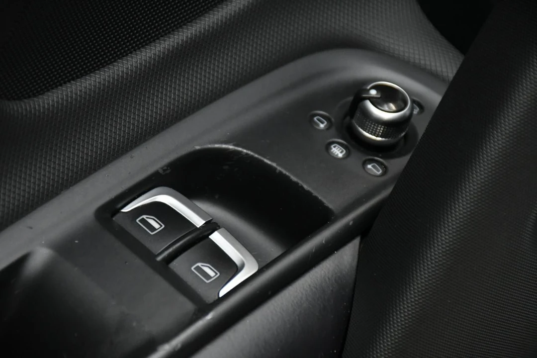 2014 Audi 42 R8 - Image 24 of 31