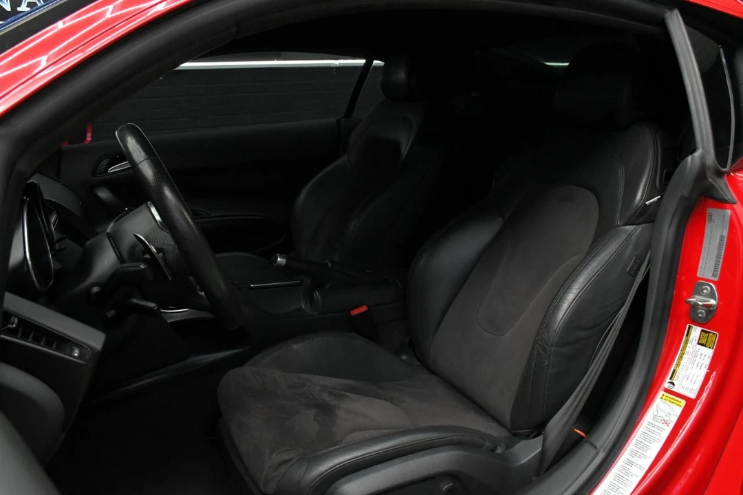 2014 Audi 42 R8 - Image 27 of 31