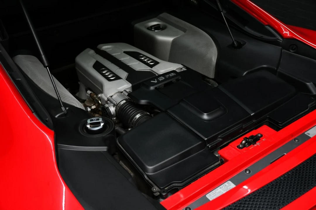 2014 Audi 42 R8 - Image 20 of 31