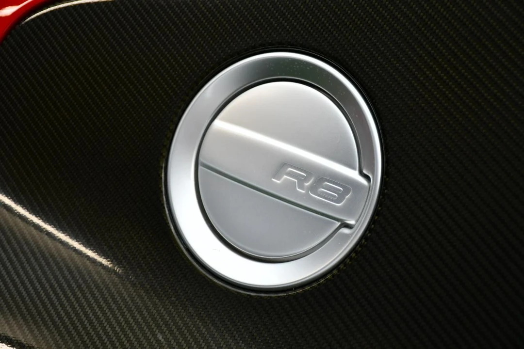 2014 Audi 42 R8 - Image 13 of 31