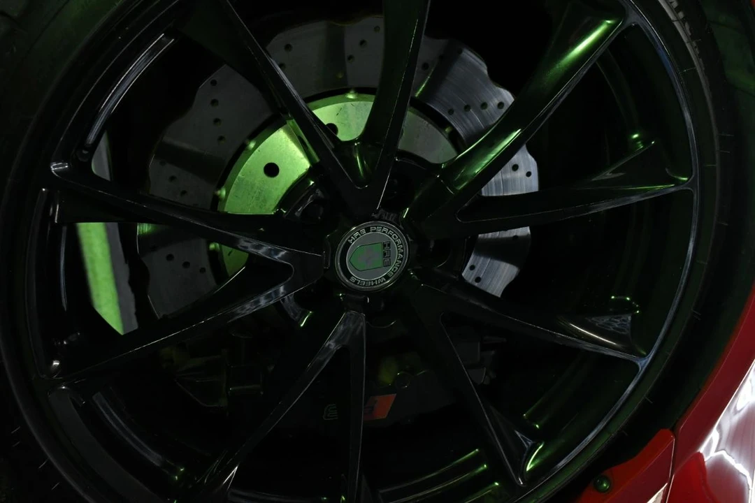 2014 Audi 42 R8 - Image 6 of 31