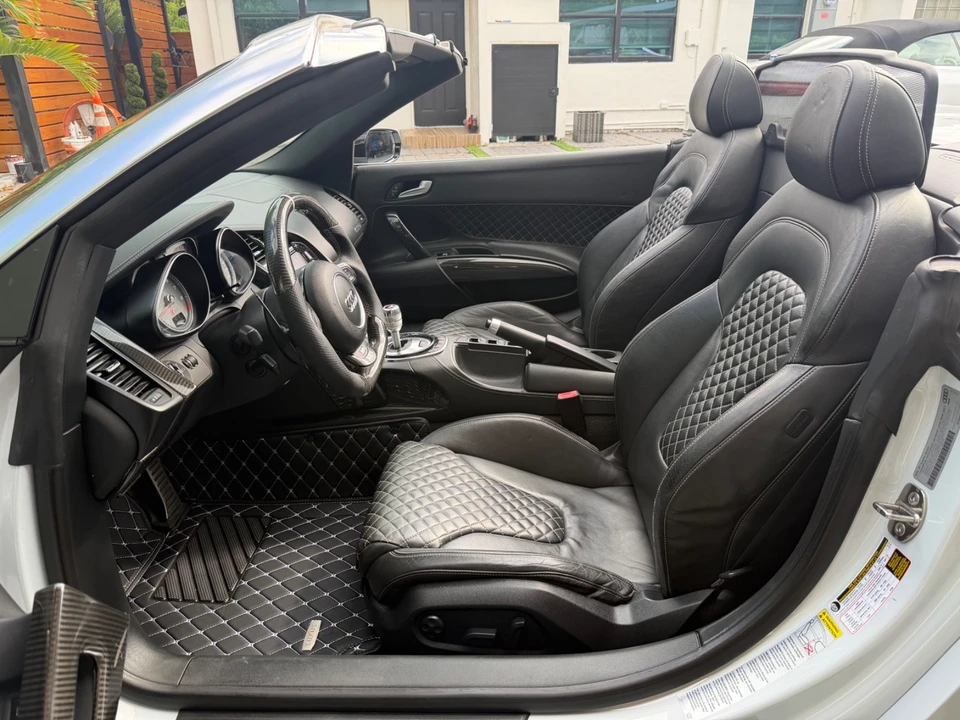 2014 Audi 42 R8 - Image 28 of 31