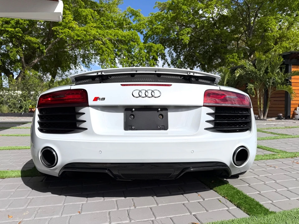 2014 Audi 42 R8 - Image 19 of 31
