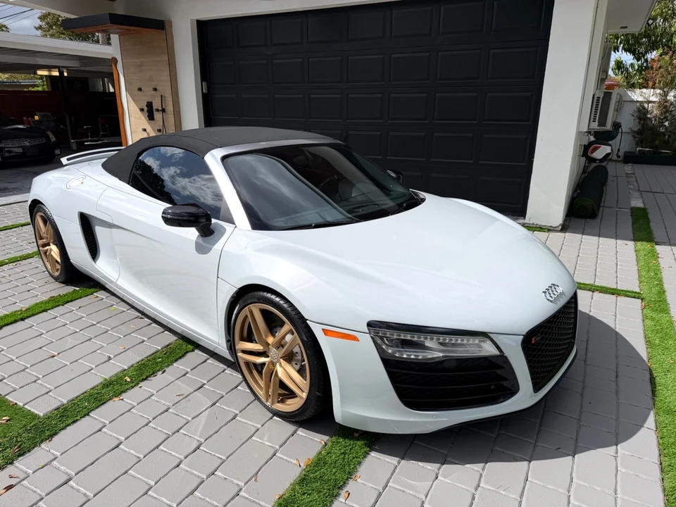 2014 Audi 42 R8 - Image 12 of 21