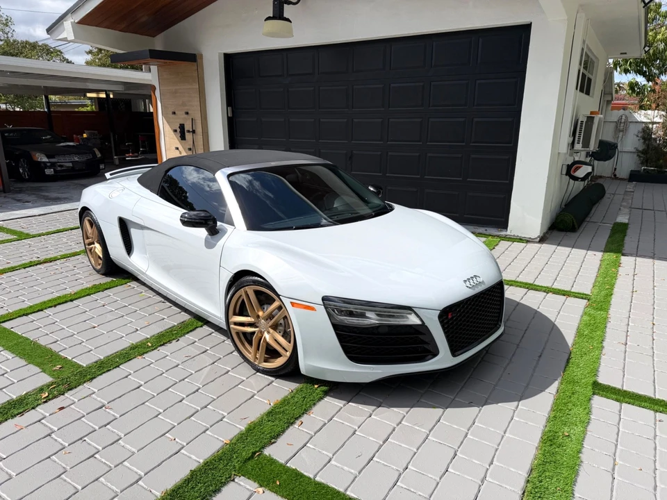2014 Audi 42 R8 - Image 6 of 21