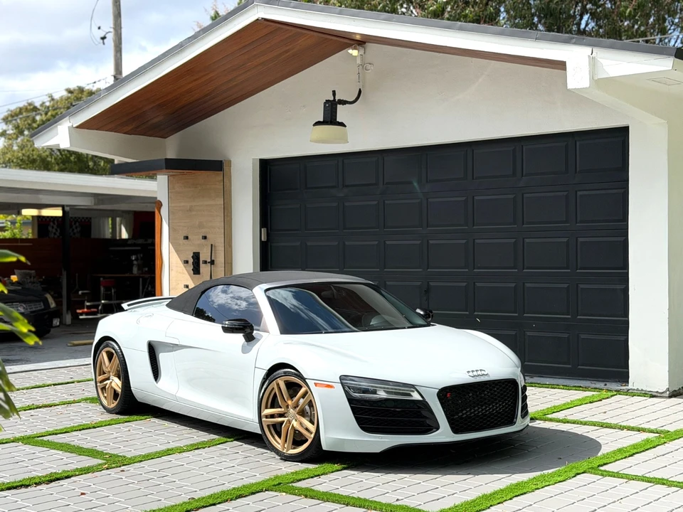 2014 Audi 42 R8 - Image 5 of 21