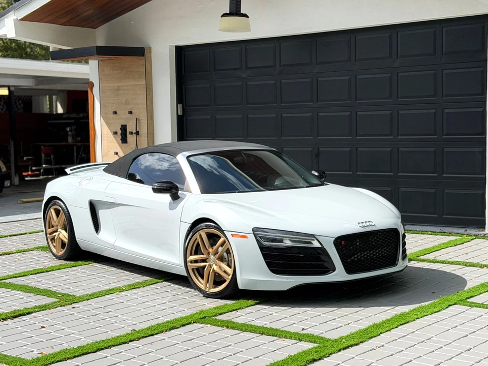 2014 Audi 42 R8 - Image 4 of 21
