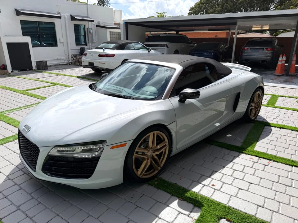 2014 Audi 42 R8 - Image 13 of 21