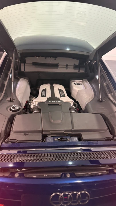 2014 Audi 42 R8 - Image 9 of 18