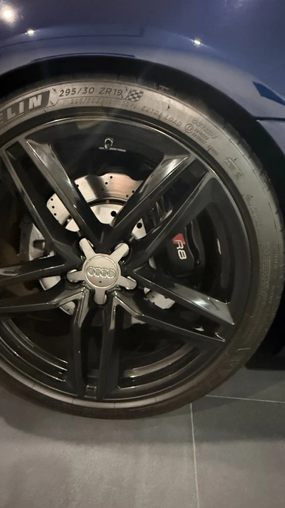 2014 Audi 42 R8 - Image 18 of 18