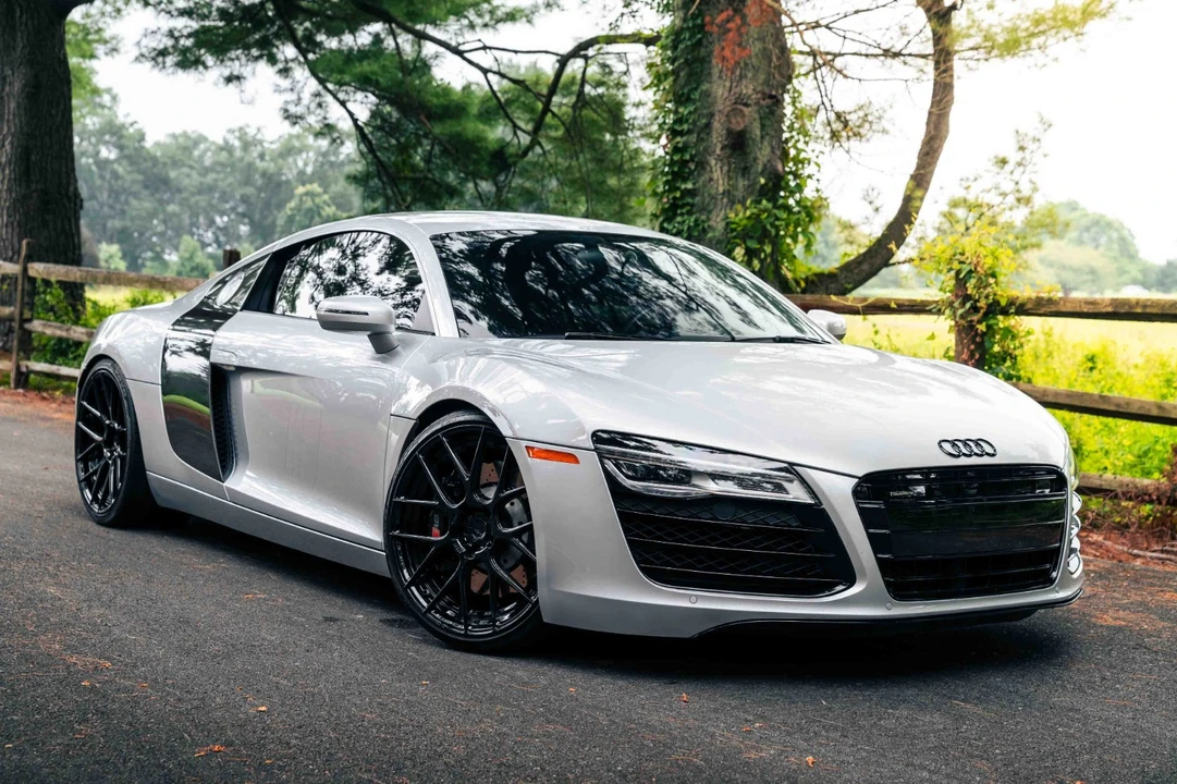 2014 Audi 42 R8 - Image 6 of 21