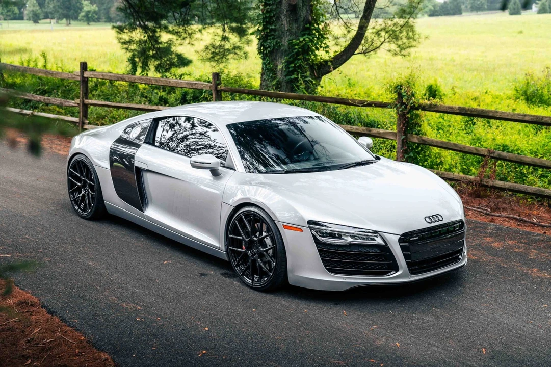 2014 Audi 42 R8 - Image 9 of 21