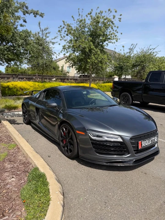 2014 Audi 42 R8 - Image 2 of 13
