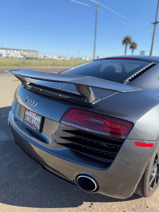 2014 Audi 42 R8 - Image 12 of 13