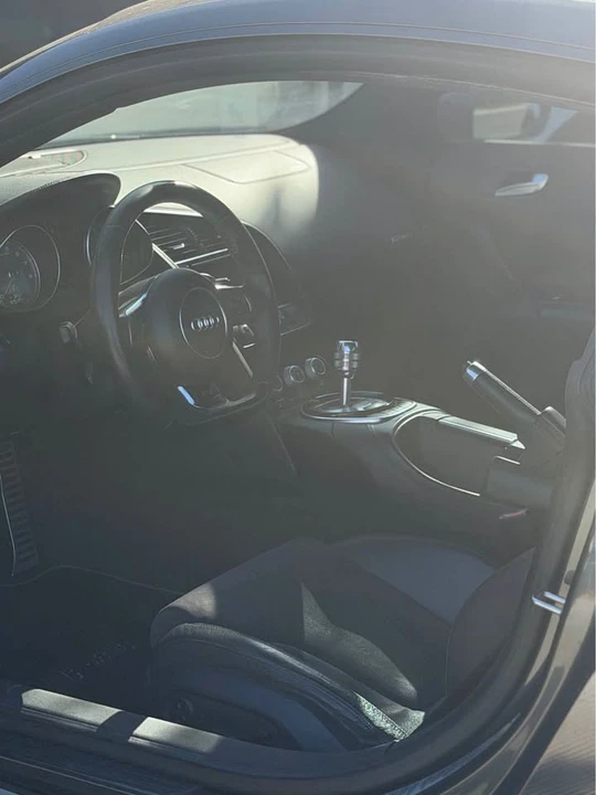 2014 Audi 42 R8 - Image 7 of 13