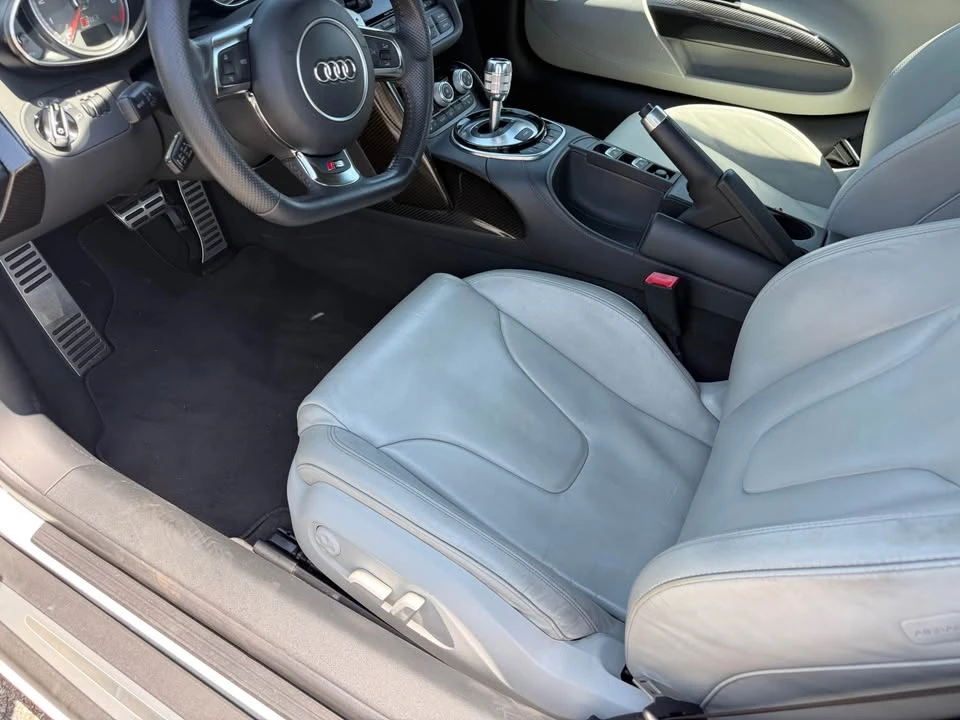 2014 Audi 42 R8 - Image 10 of 15