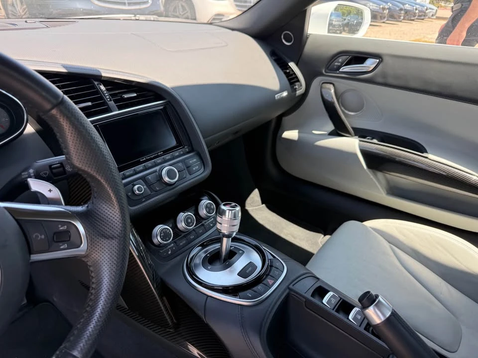 2014 Audi 42 R8 - Image 11 of 15