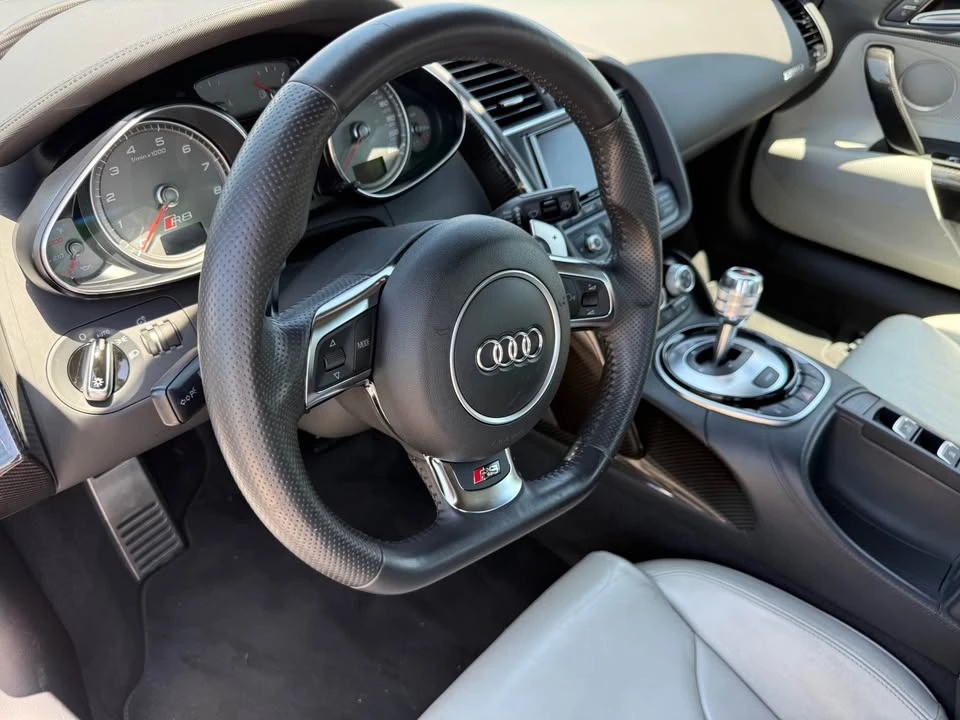 2014 Audi 42 R8 - Image 9 of 15