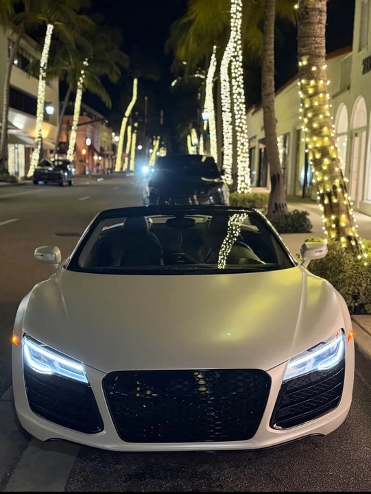 2014 Audi 42 R8 - Image 2 of 14