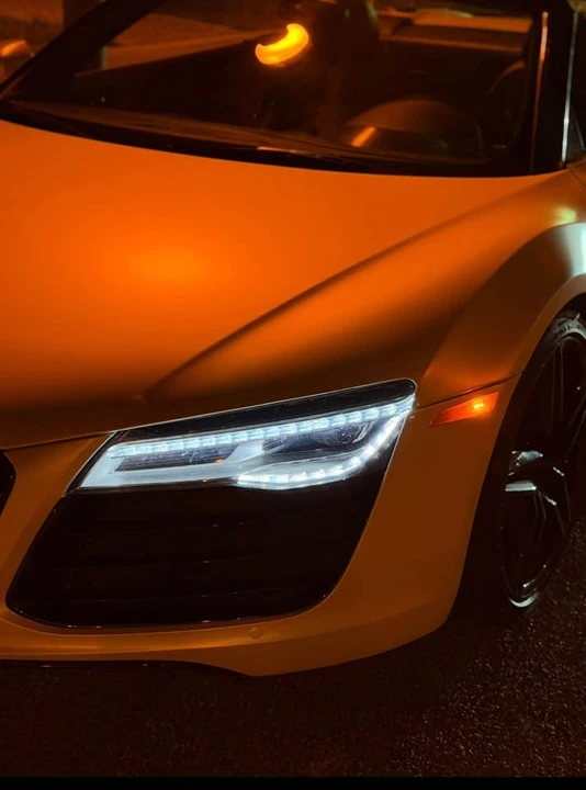 2014 Audi 42 R8 - Image 11 of 14