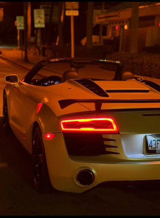 2014 Audi 42 R8 - Image 12 of 14