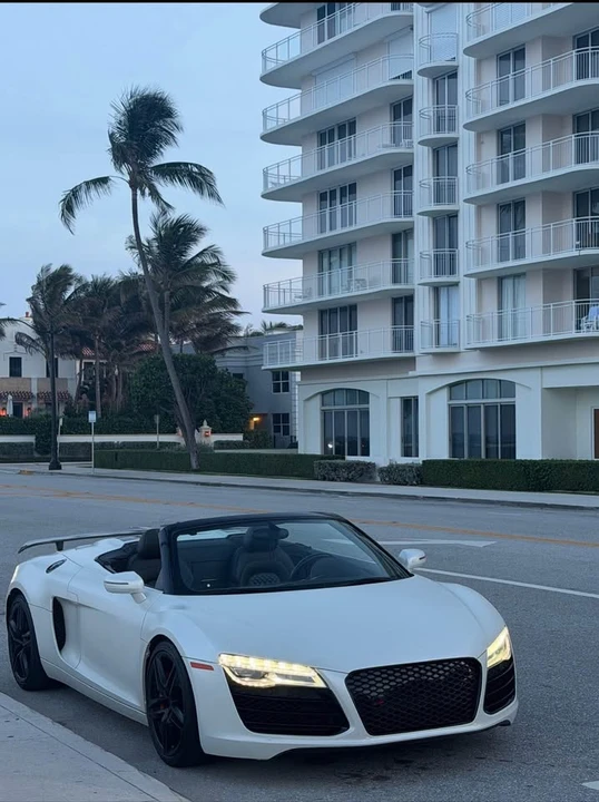 2014 Audi 42 R8 - Image 7 of 14